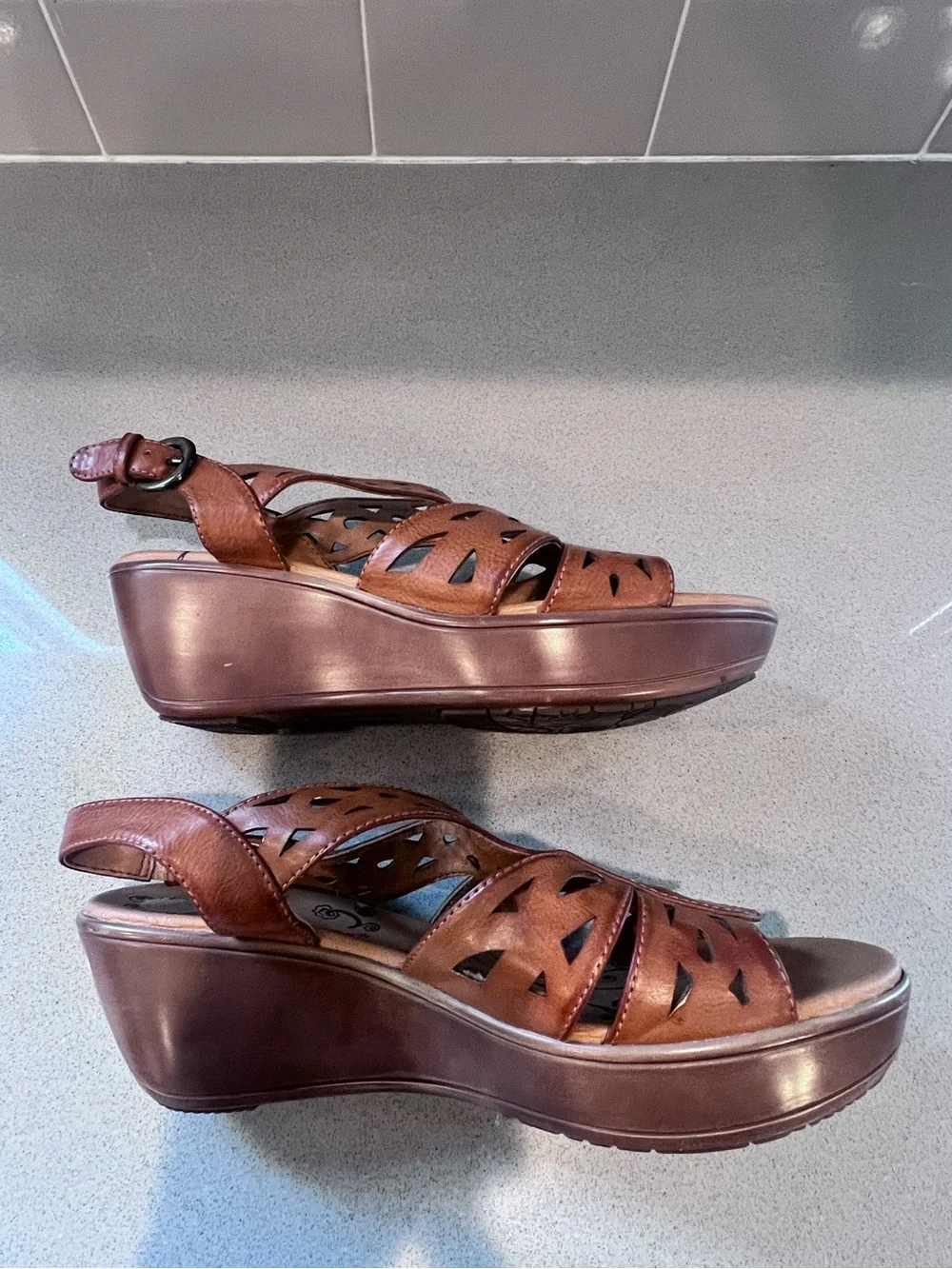 Bare Traps Dallas 8M Laser Cut Wedge Sandal